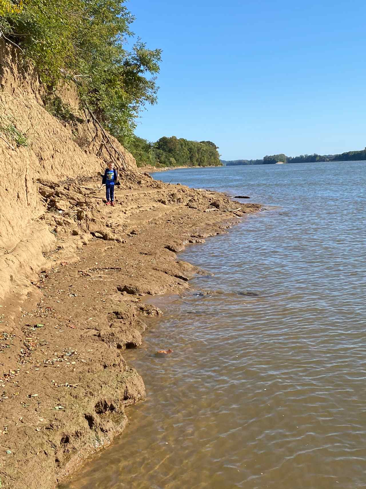 Lots of shoreline to walk along by the river