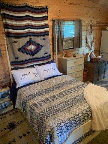 Eagle's Nest Cabin, OK