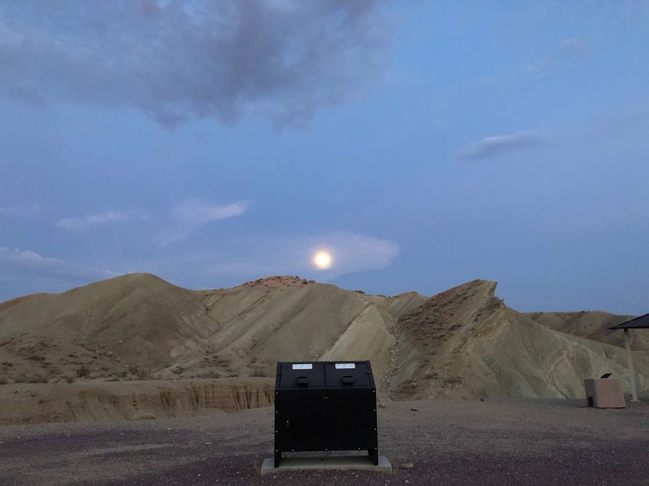 MOONRISE CAMPGROUNDS HINKLEY CA