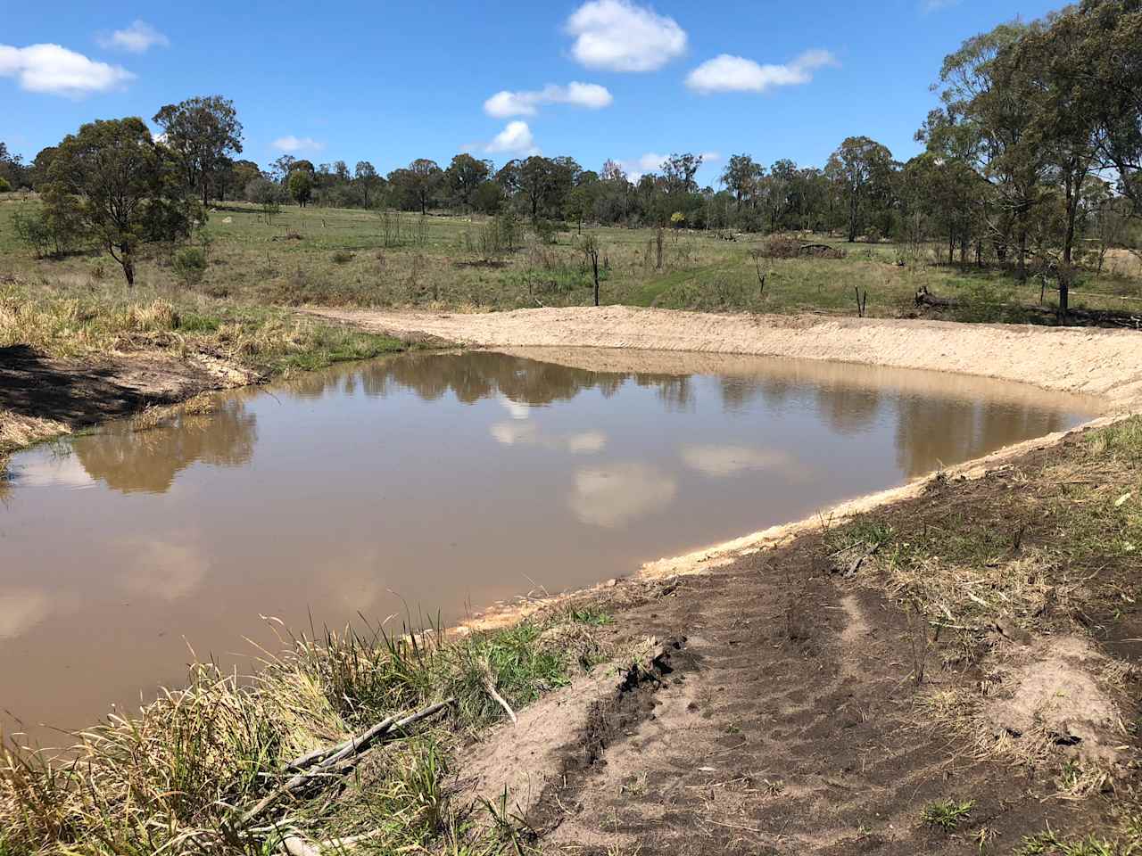 Empty Pockets creek-side Farm Stay