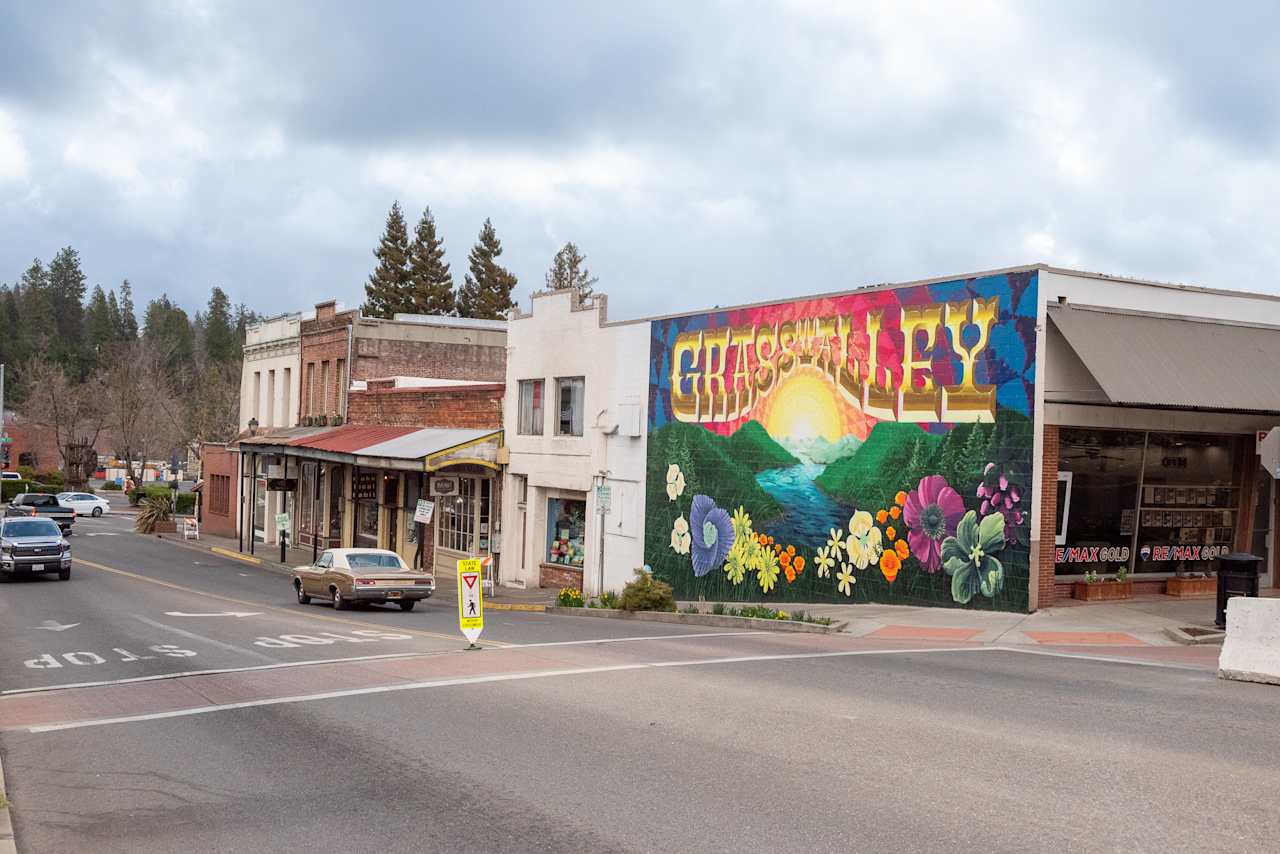 15 minute drive to downtown Grass Valley