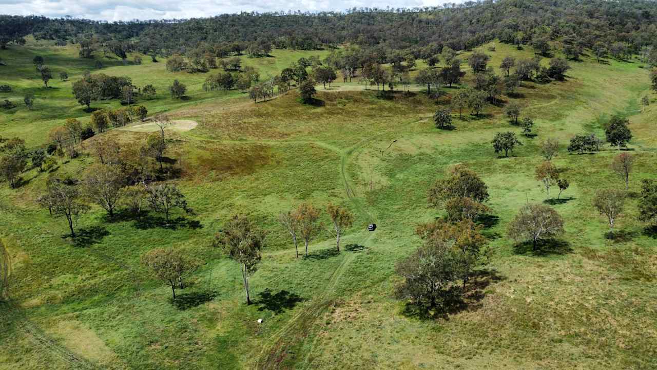 Eastgrove, Running Creek