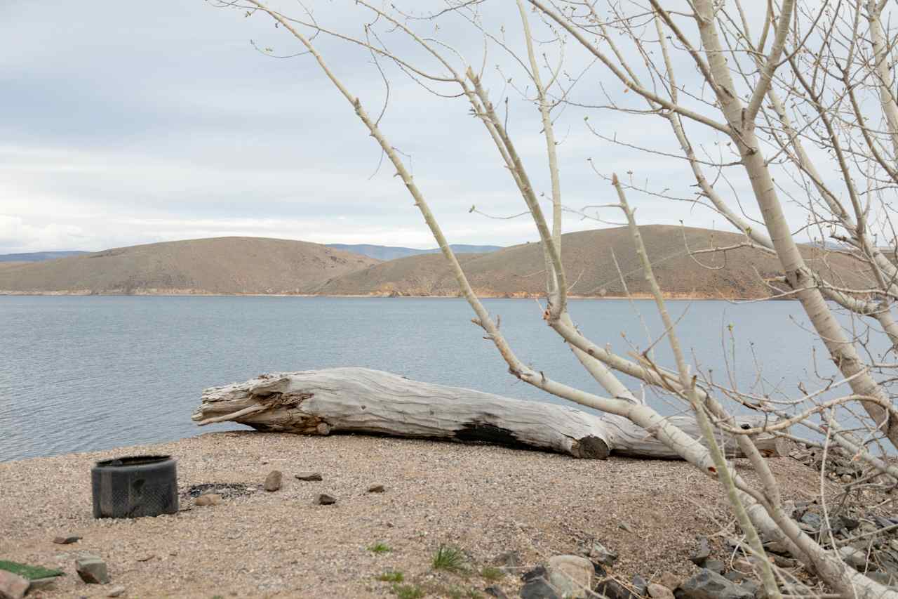 Water front on Topaz Lake