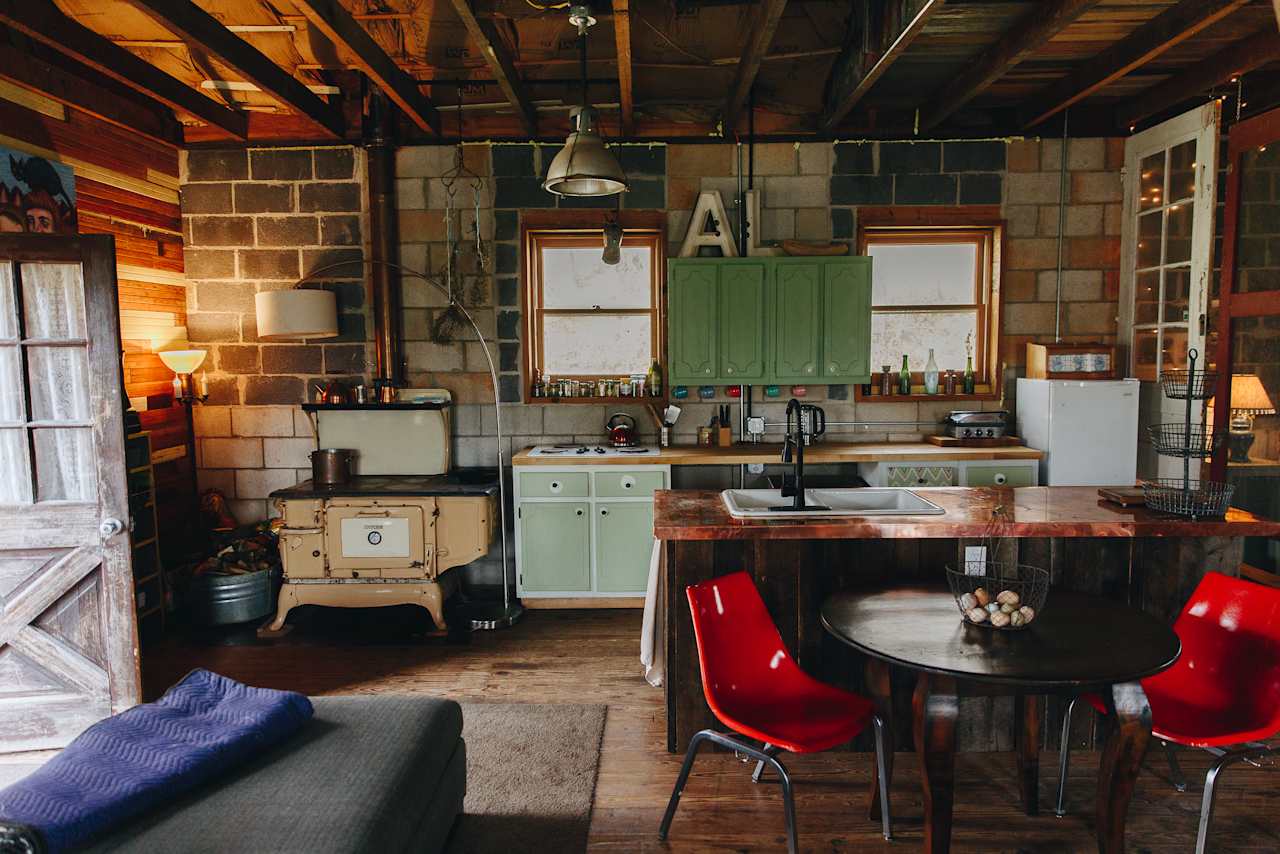 A full kitchen, complete with farm fresh eggs and an antique stovetop 