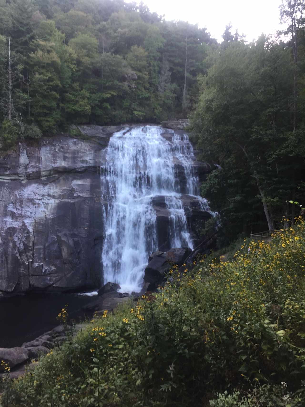 Rainbow falls Gorges state park 