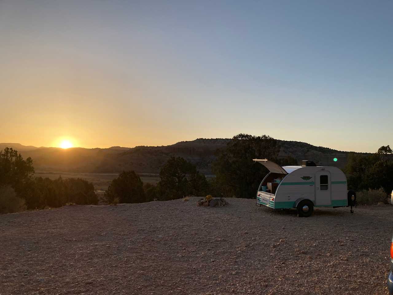 Sunrise across the valley 