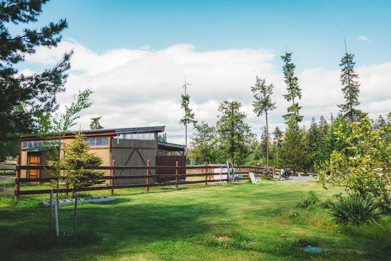 The stables near the parking area. 