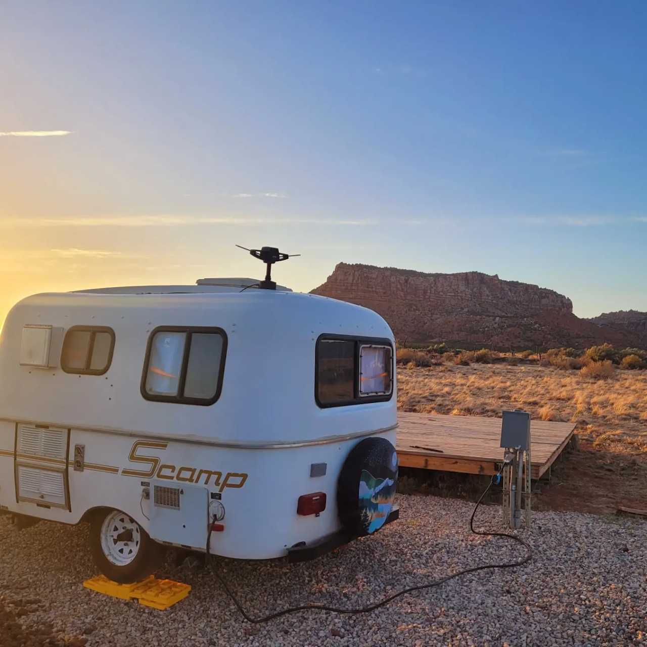 Land Beyond Zion TentVan Glamp Camp