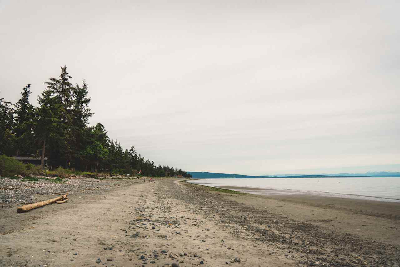 The beach just minutes away at Sunnybeach Public Water Access.