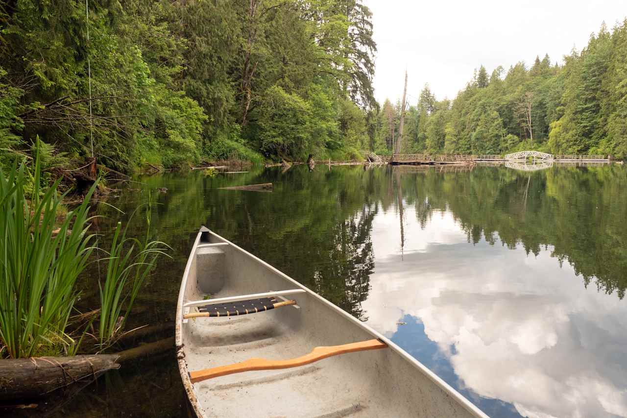 The inlet at the edge of the water opens up to Hayward Lake with a short paddle - and you can get all the way to Stave Falls!