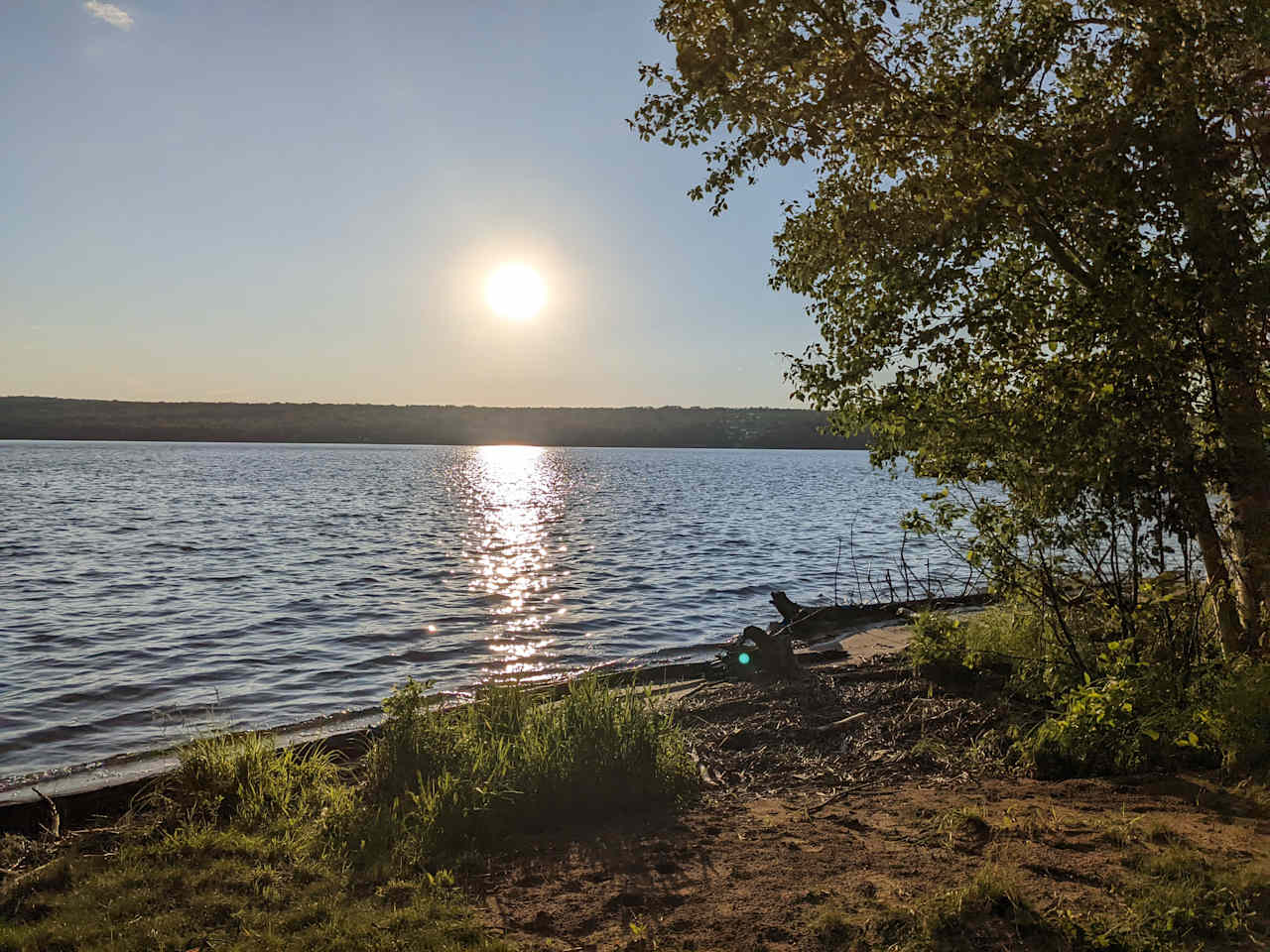 Private Wooded Camping on the Lake