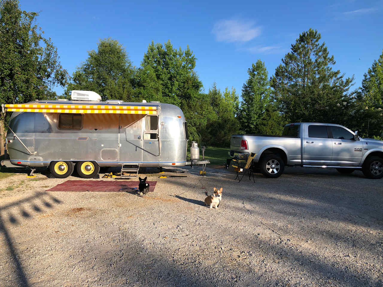 Moon Lake Farm - Camp, Fish, Relax