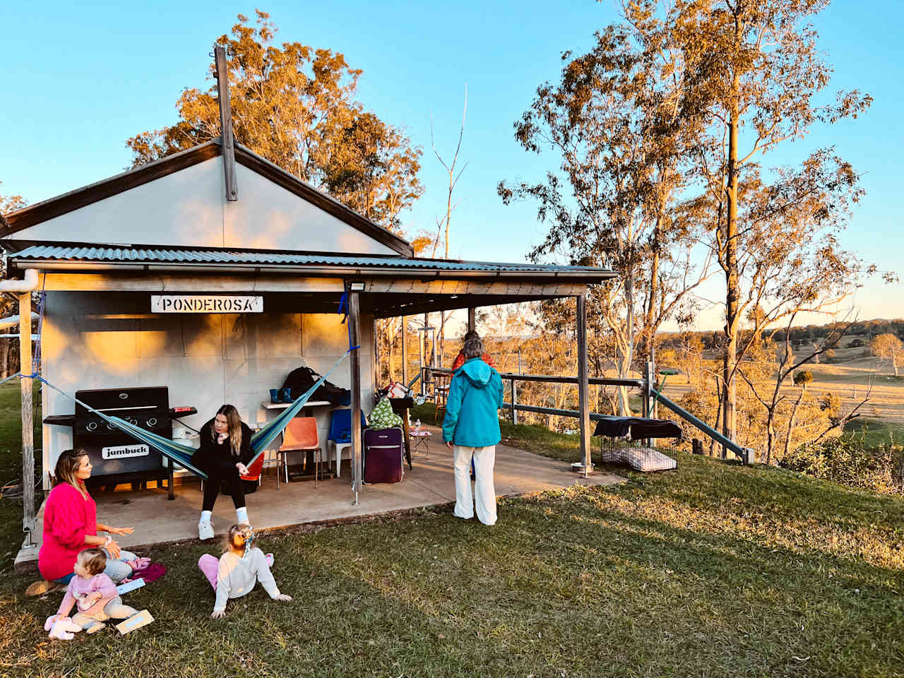 ‘The Hut’ on the Clarence (4WD)