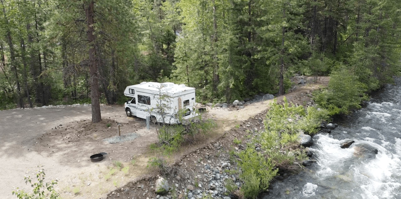 Flussfelsen Campground