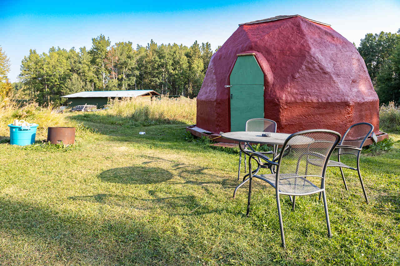 The hempcrete dome is very comfortable 