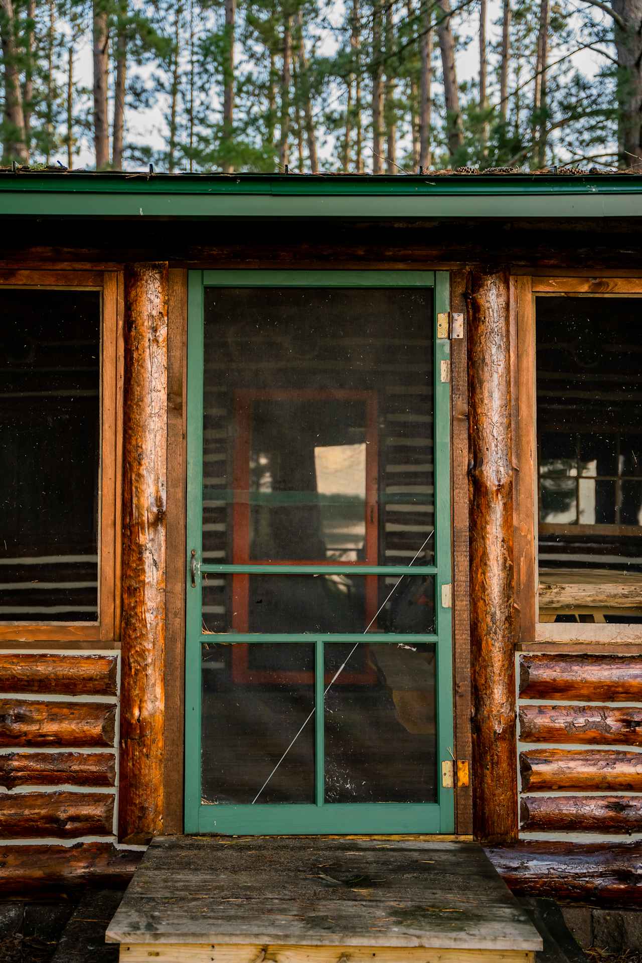 Front entrance of the cabin.