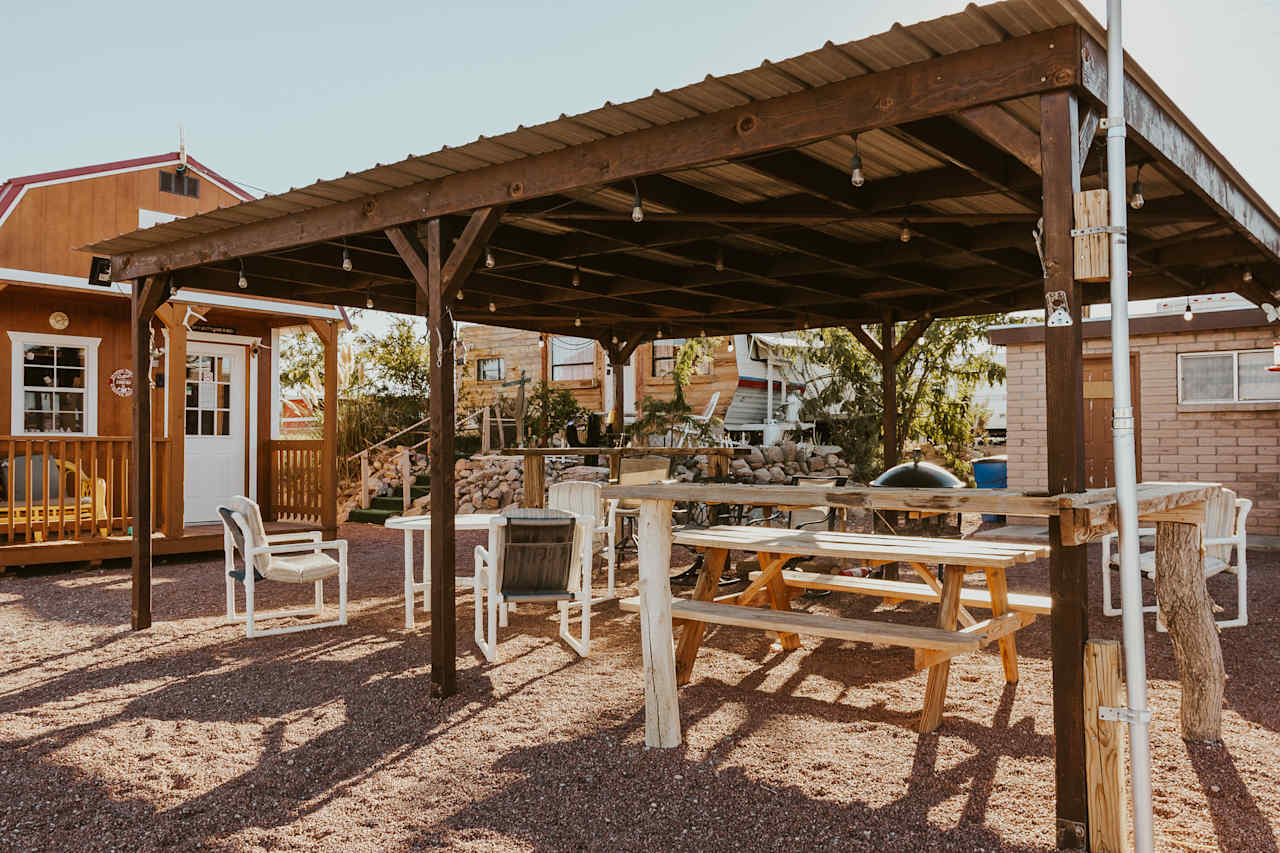 Common area for relaxing and grilling