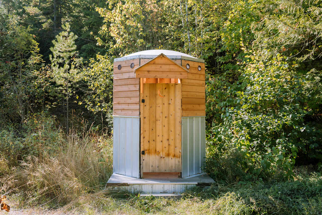 OUthouse