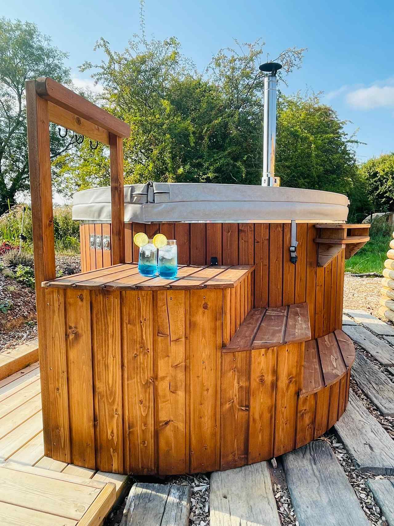 Private hot tub (Pheasant Lodge)