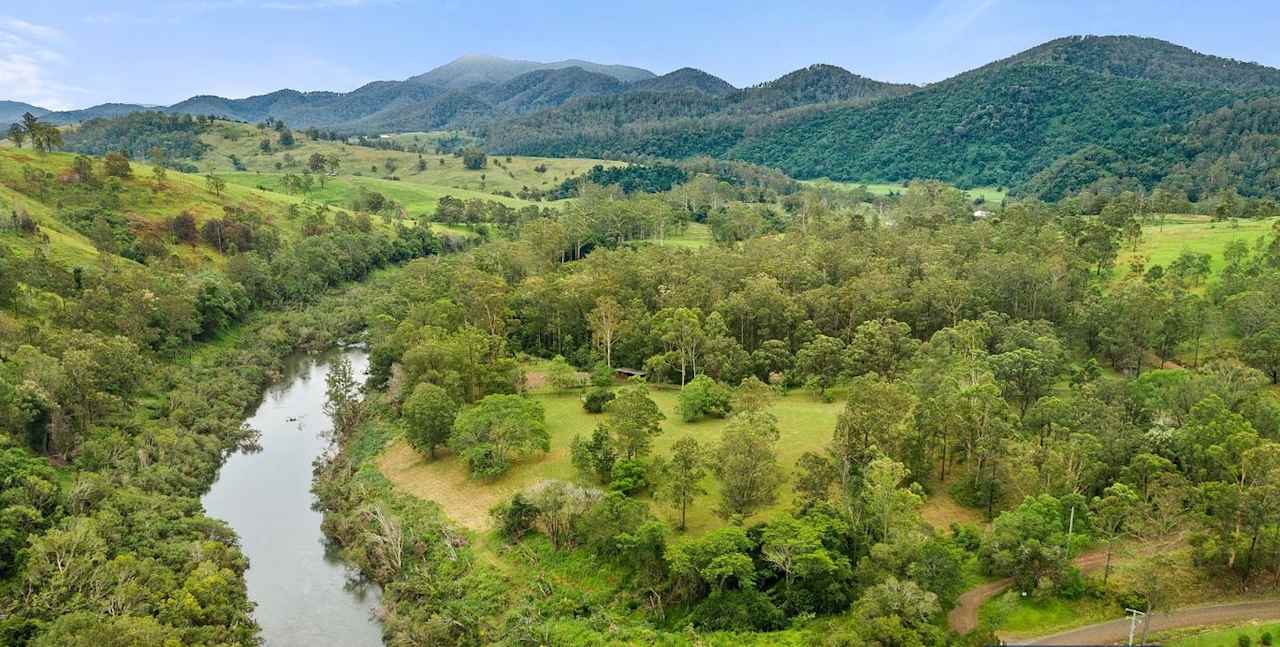 Gloucester River Getaway Bundook