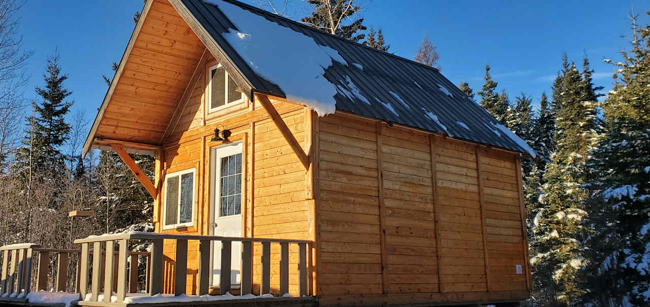 Log Cabin - Sleeps 4