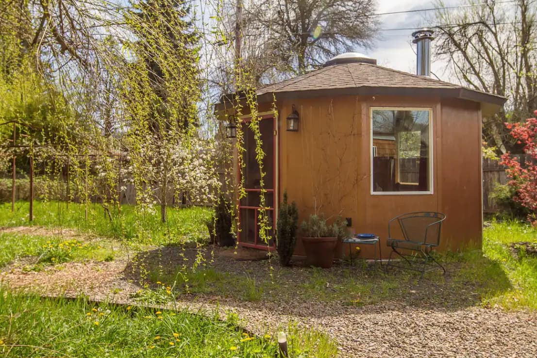 Relaxing Private Roundhouse