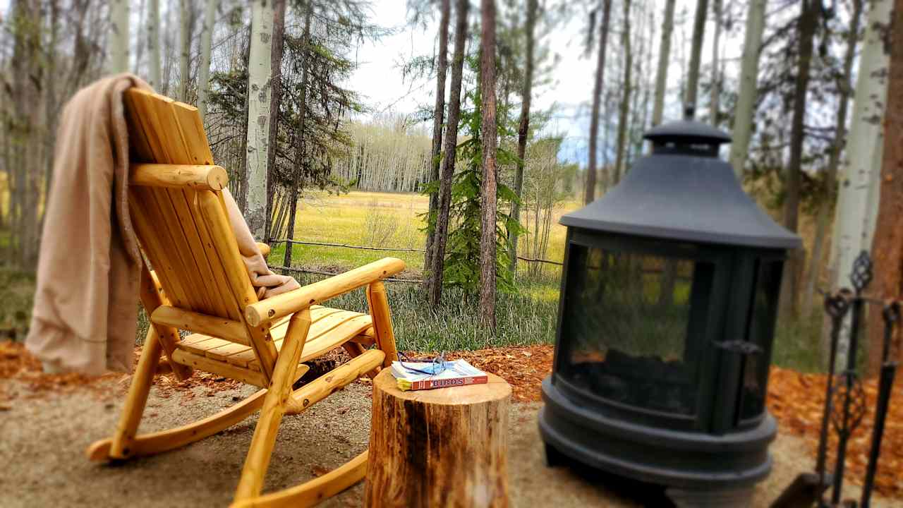 Enjoy a hot coffee in the mornings, while listening to many birds 