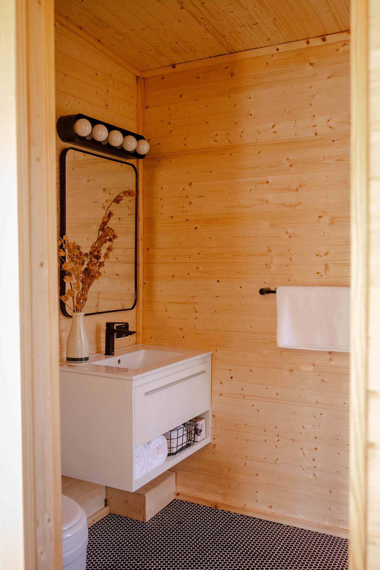 Offsite Cabin Wassaic