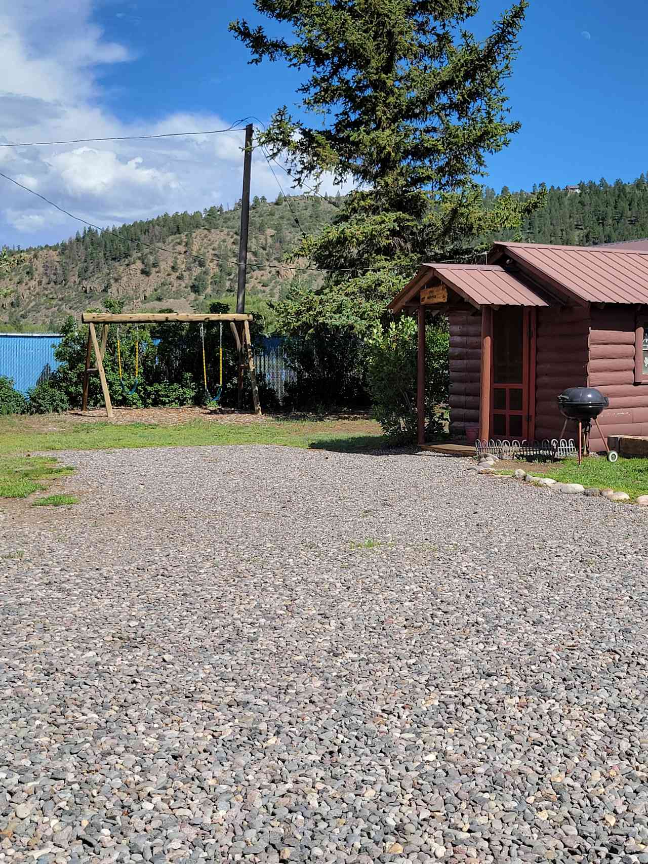 Chinook Cabins & RV Park