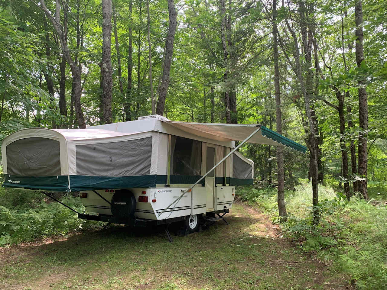 This popup camper can be rented.  Please inquire if you do not have your own camper or you would like to have a place for additional guests to stay.