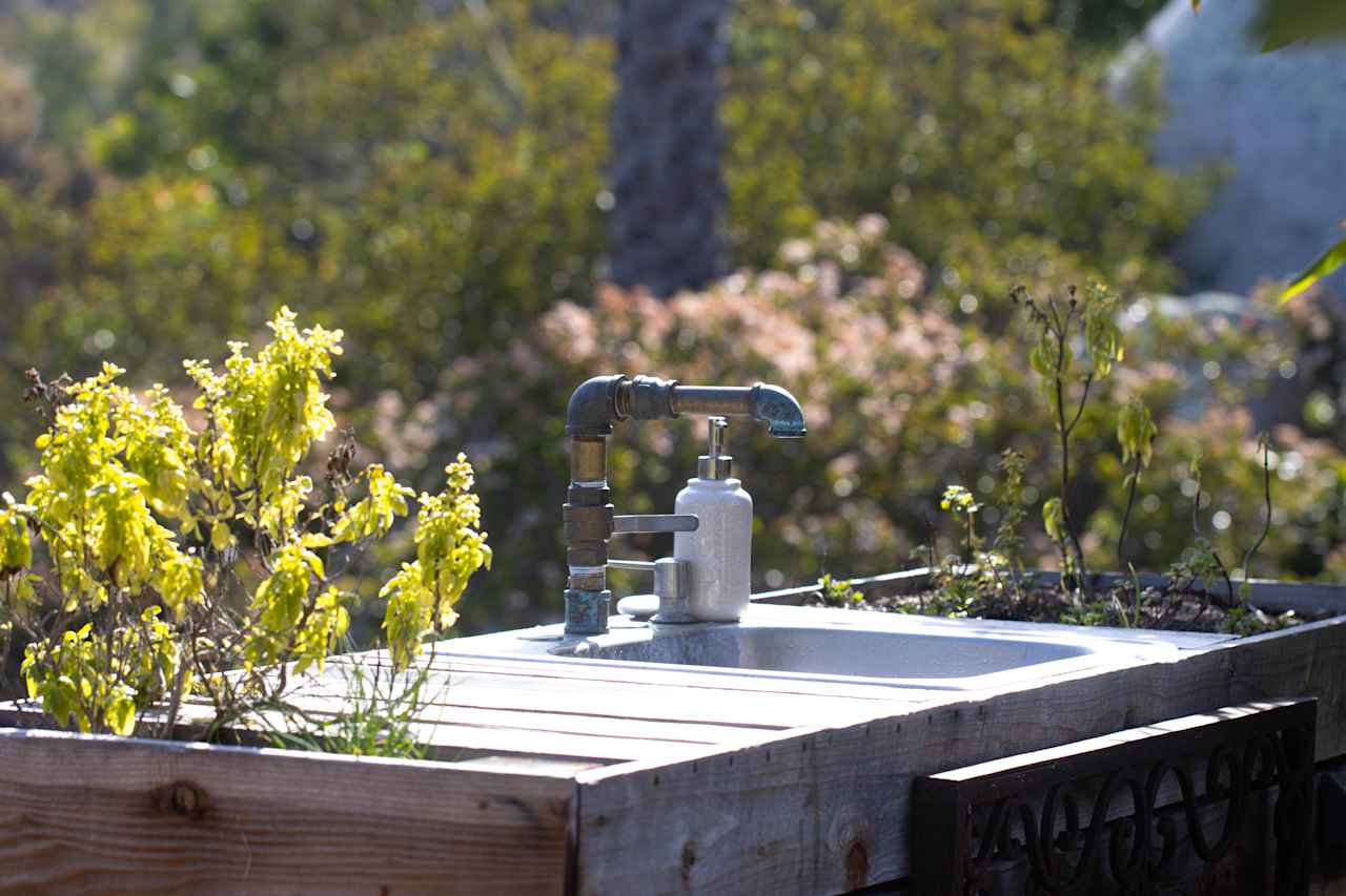 Outdoor sink