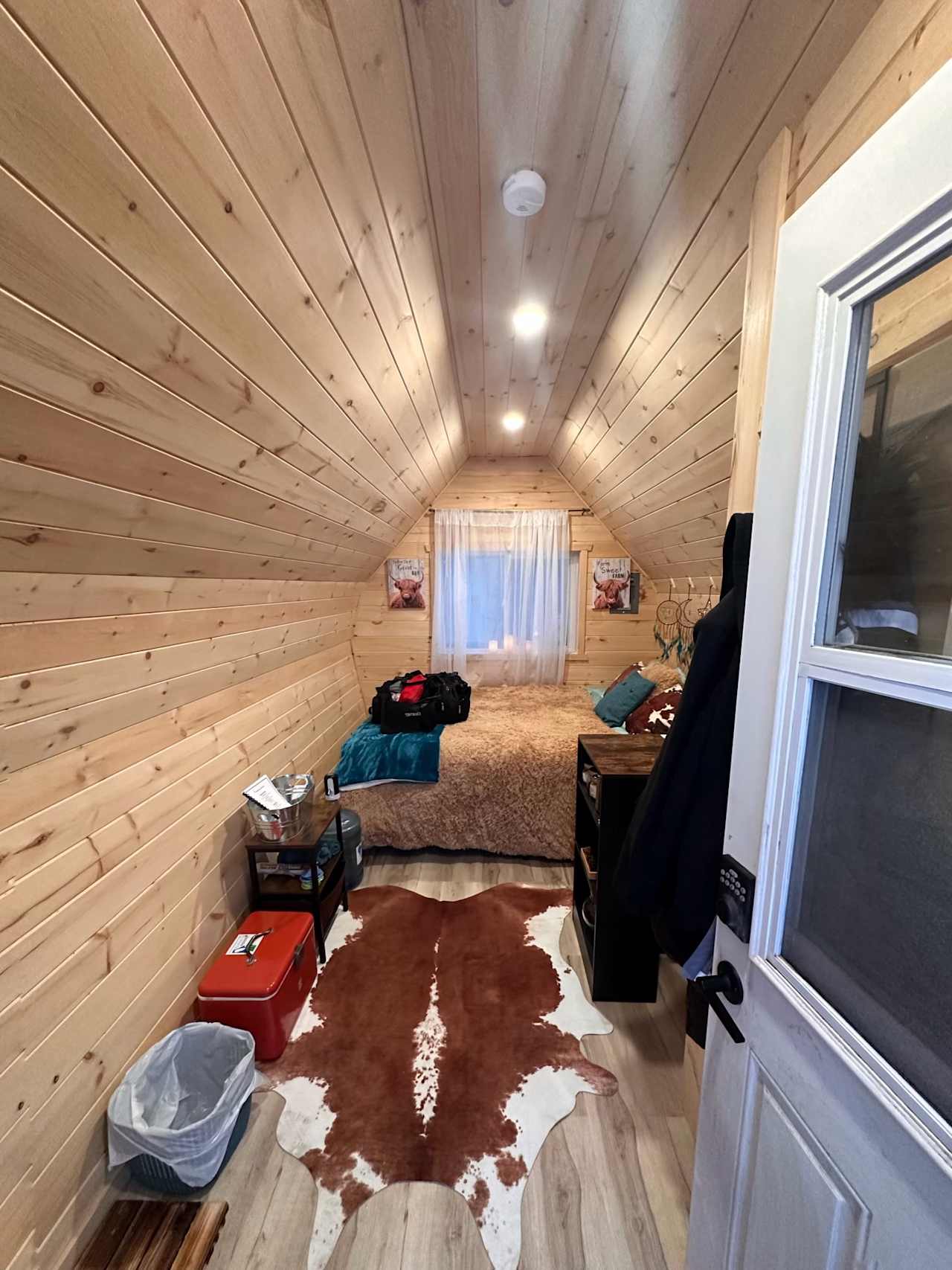 Inside the acorn cabin 