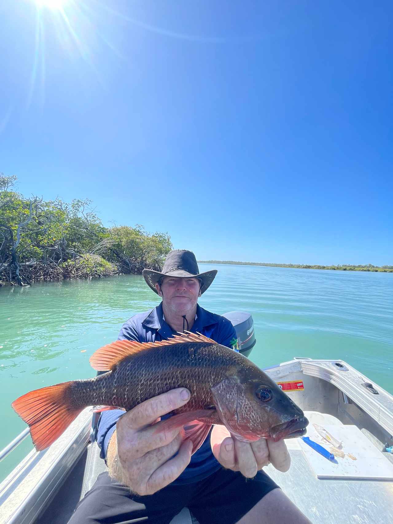 Baffle Creek Boat Hire and Accom