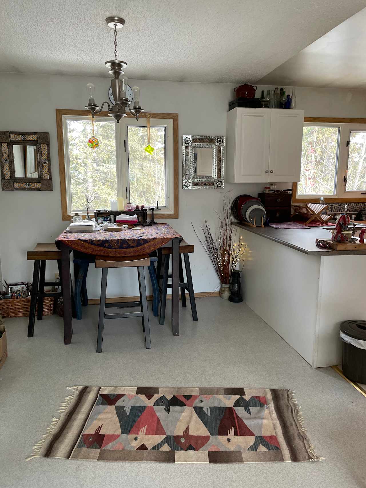 Dining room/kitchen island