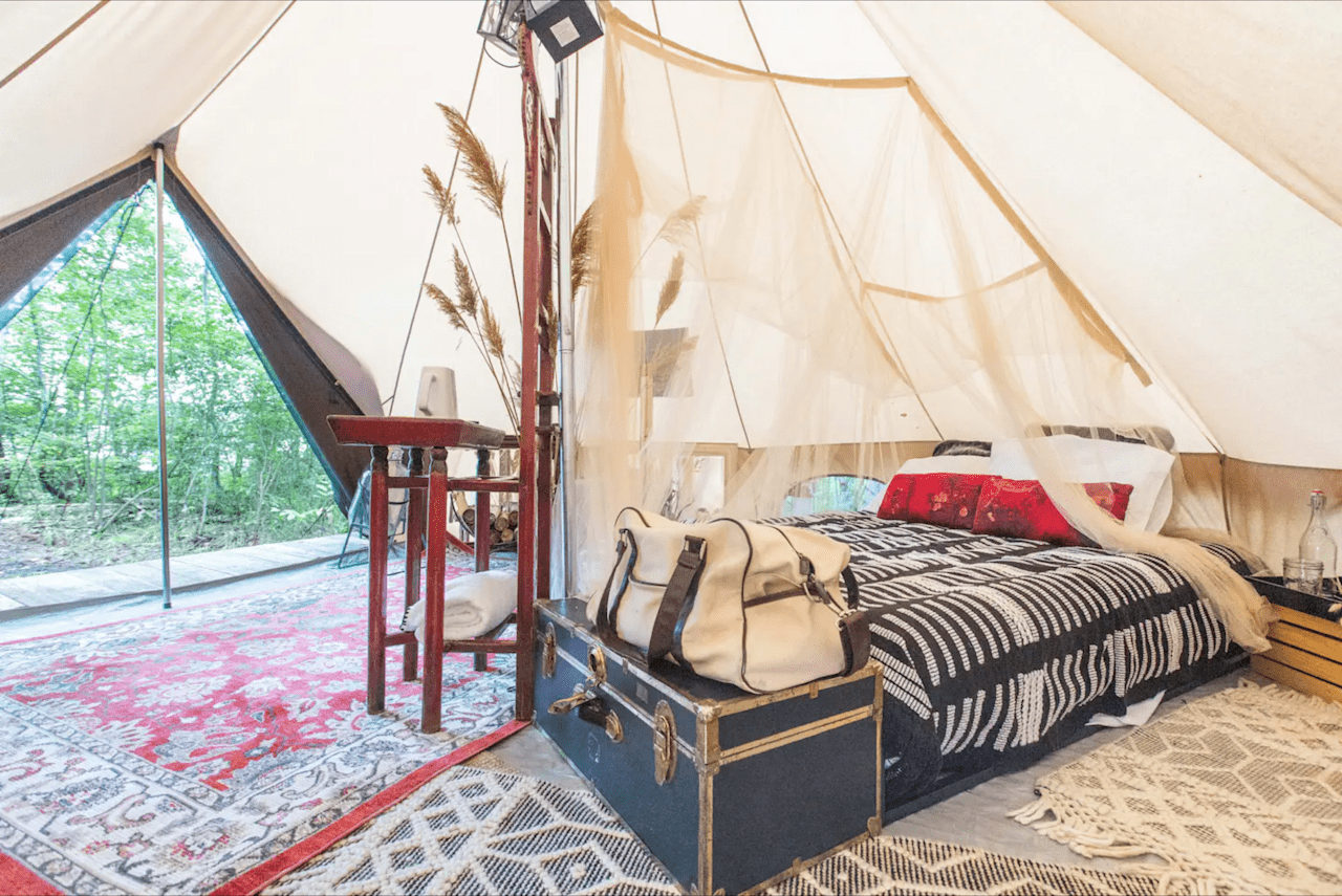 Scenic Lakefront Glamping Retreat