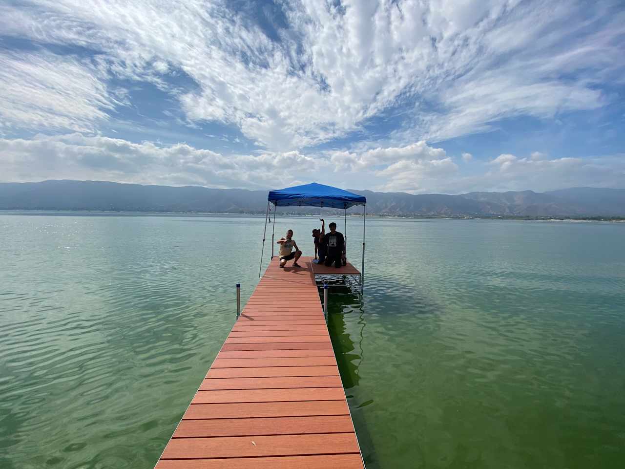 32’ dock for the anglers