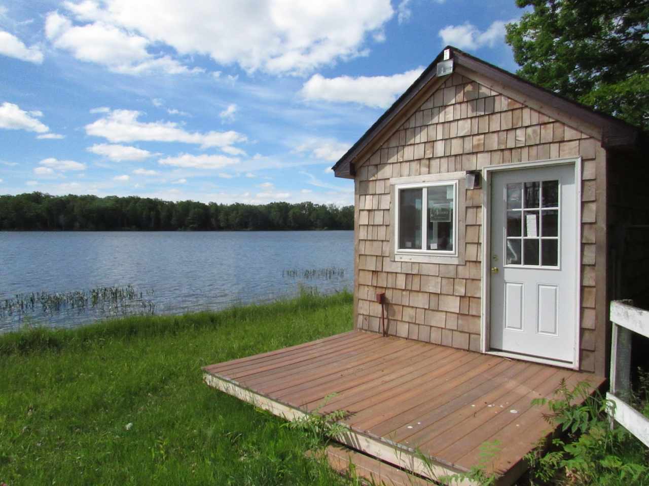 Lake Side Cabin