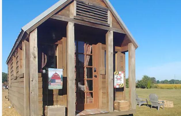 Blackwater Tiny Cabin on Snakehead