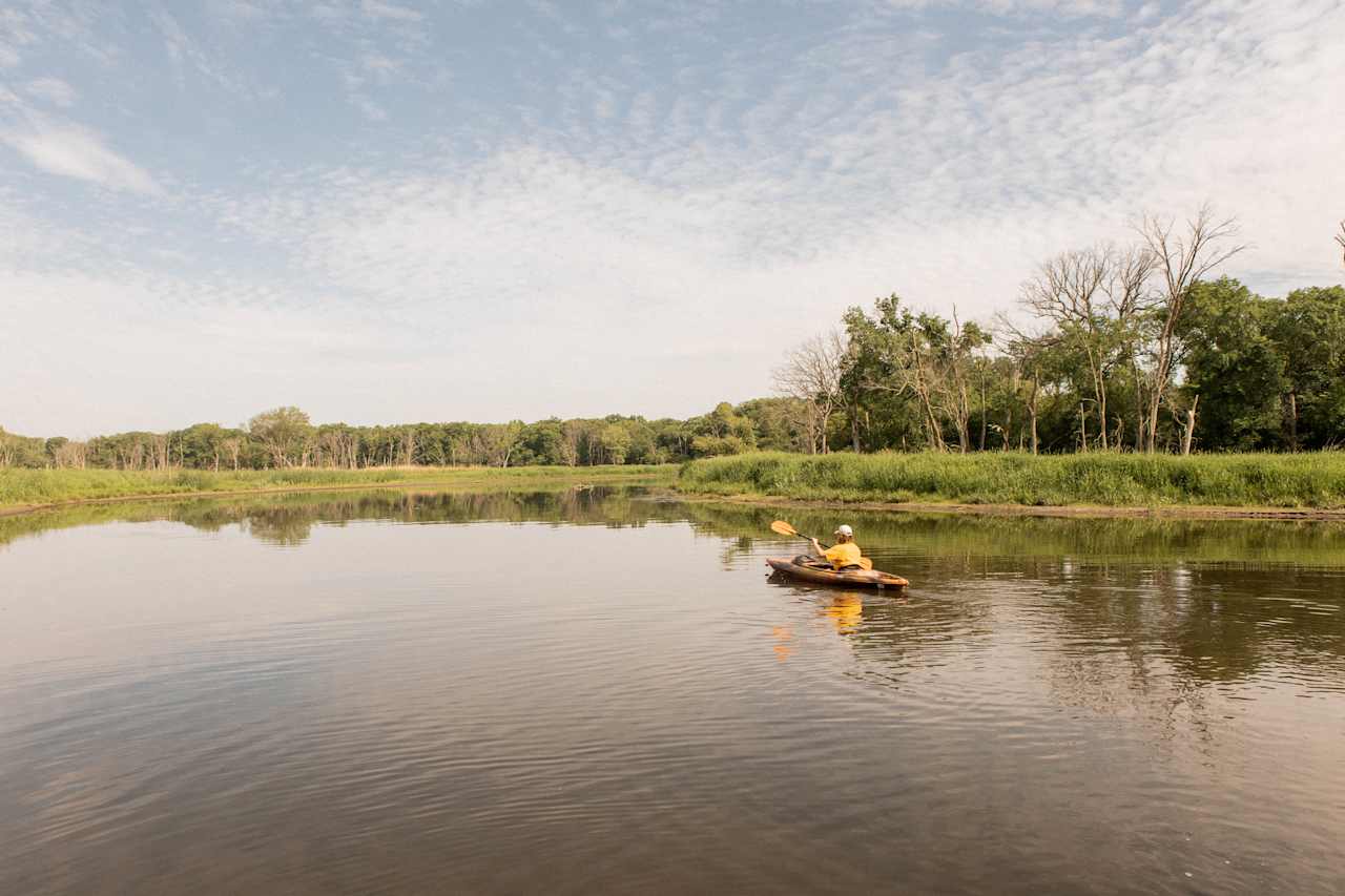 The Fox River was gorgeous and calm. Very easy to paddle around!