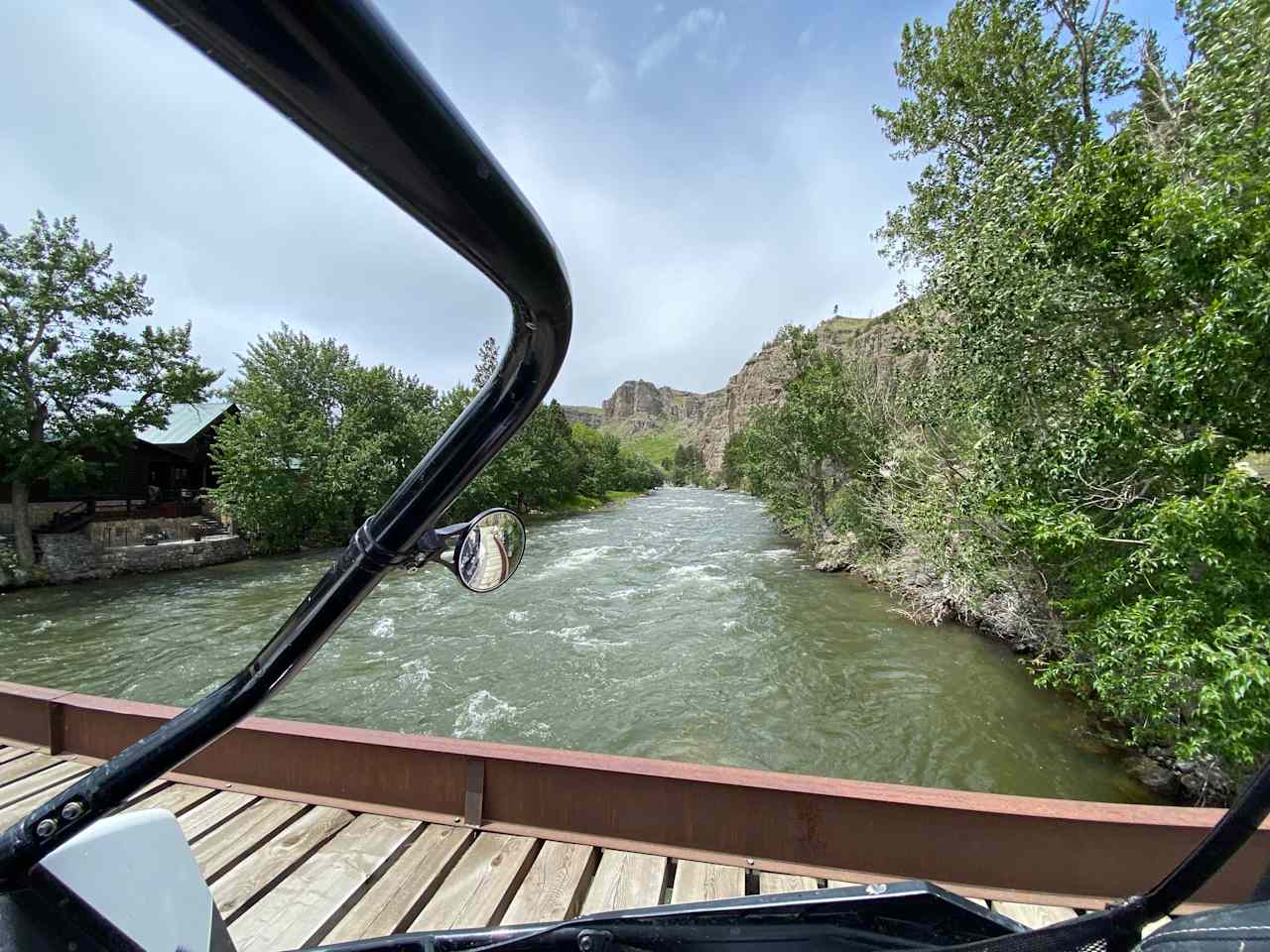 Creek side retreat