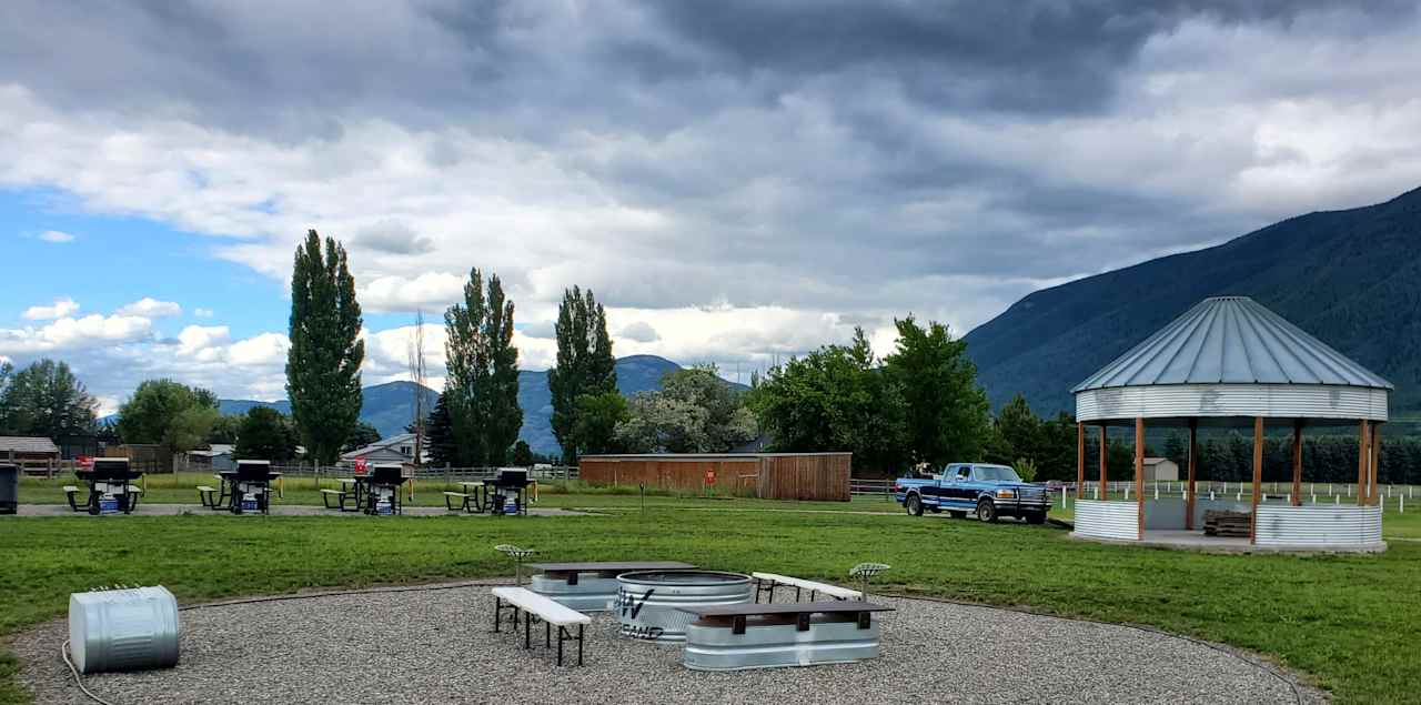 Firepit and grill area