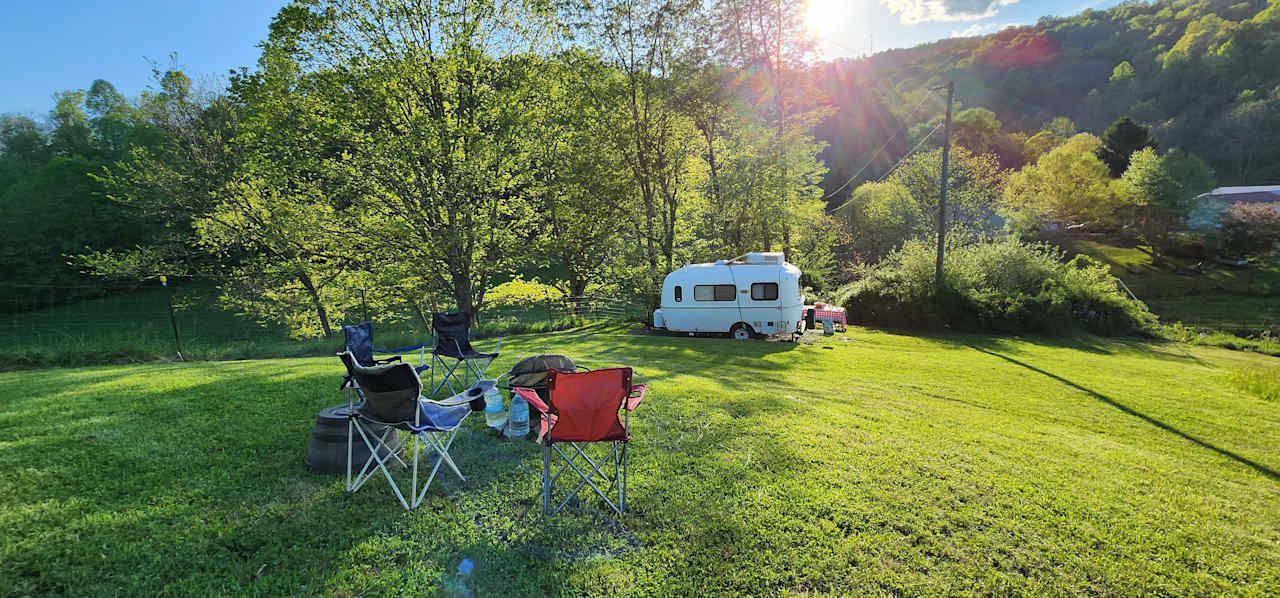 CB Ranch Camp -Almost Heaven cabins