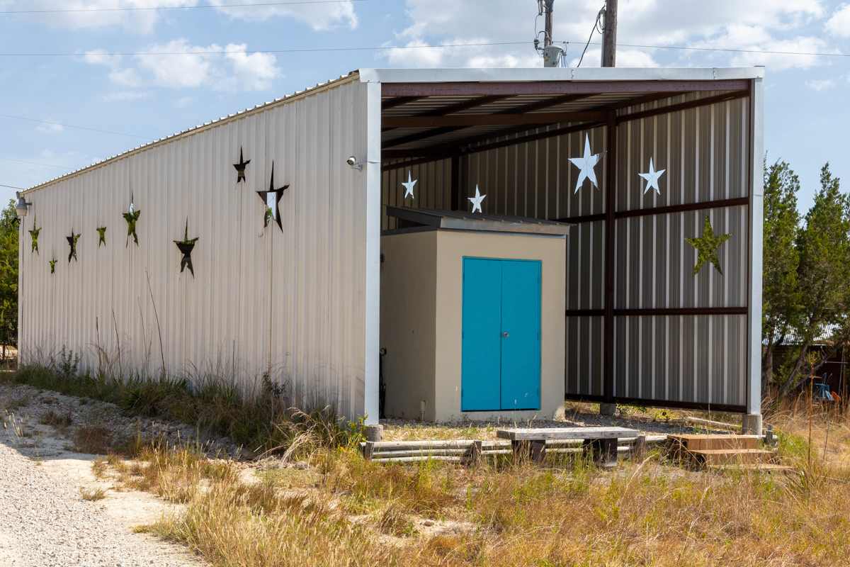 Bath House with 4 private bathrooms