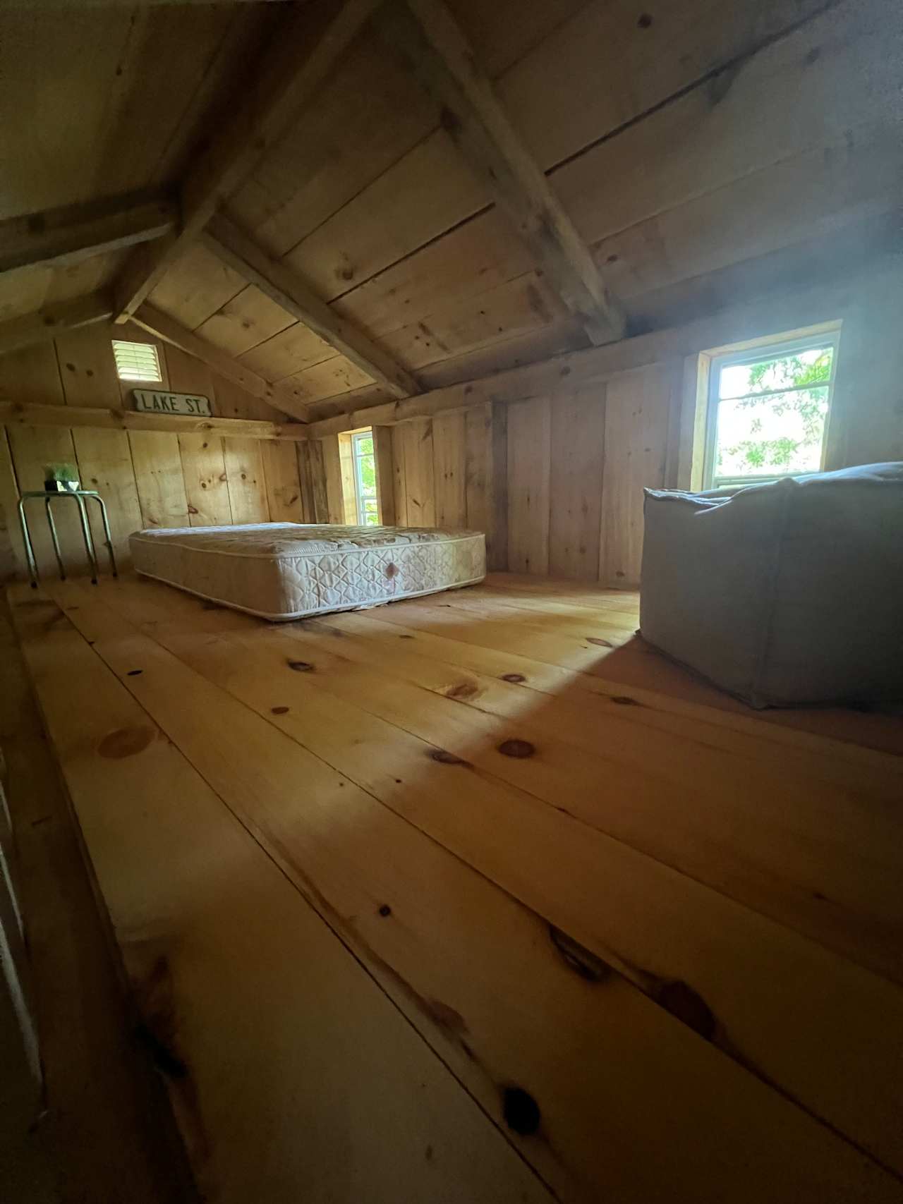 Lake Front Pine Cabins in the Woods