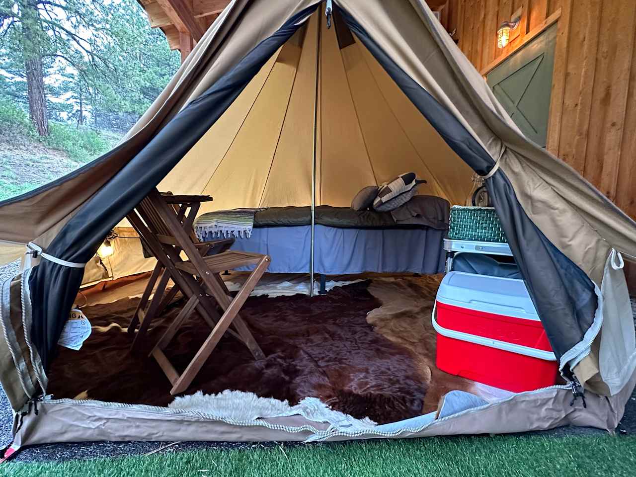 Navajo Peak Lodge Tent Glamping