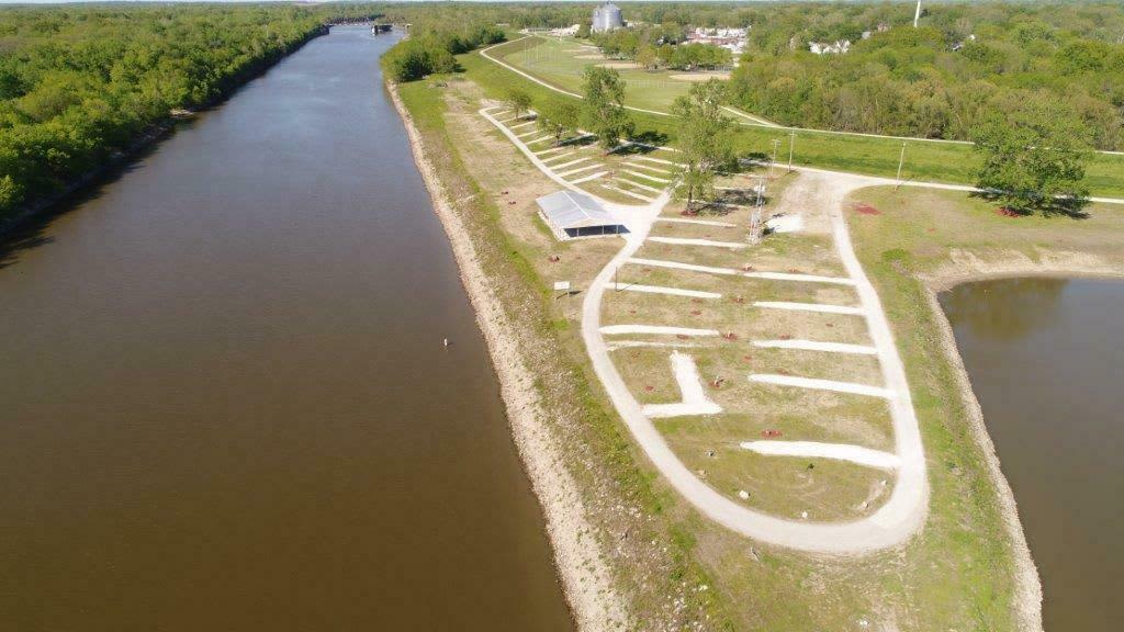 Kaskaskia River Camping & RV Park