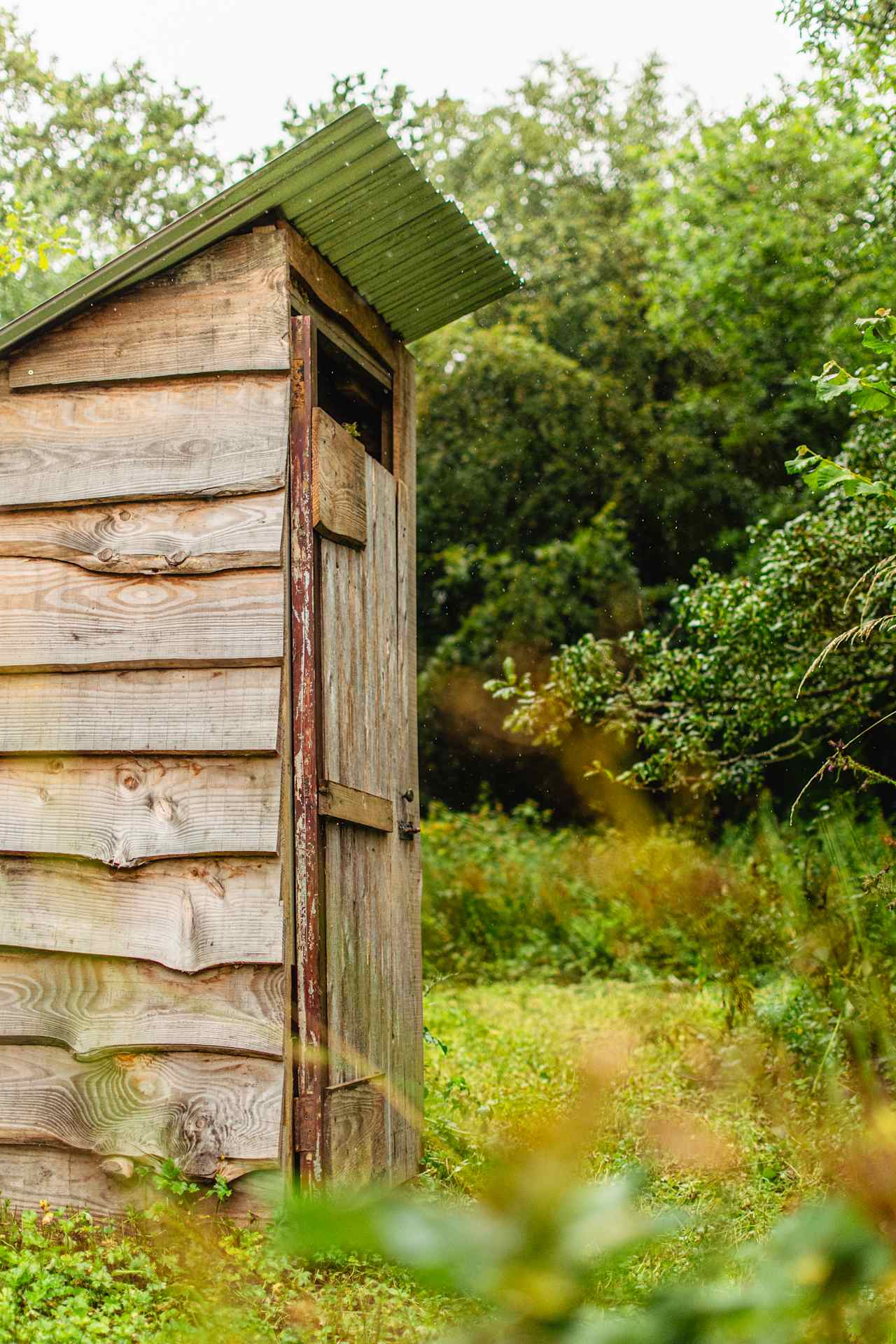 The onsite compost toilet cabin