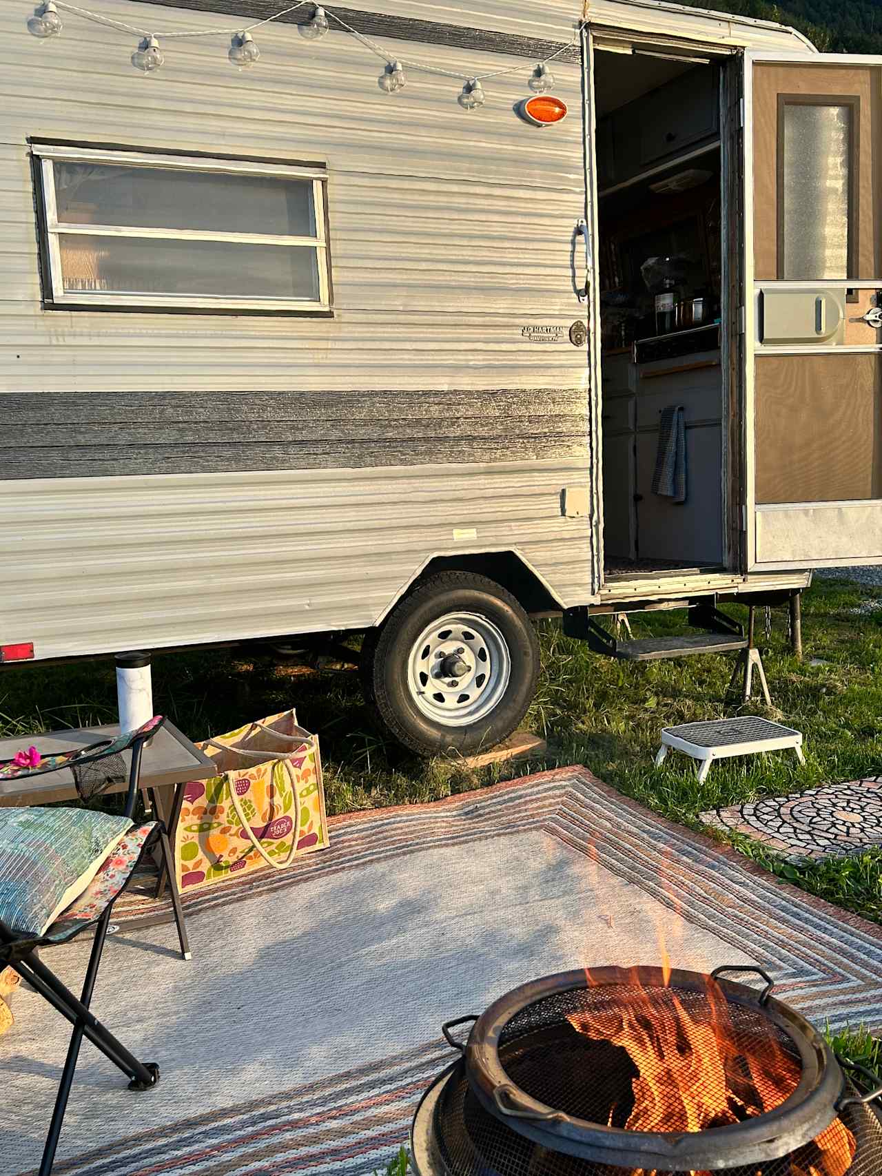 Lulu's Glamping on the Knik River