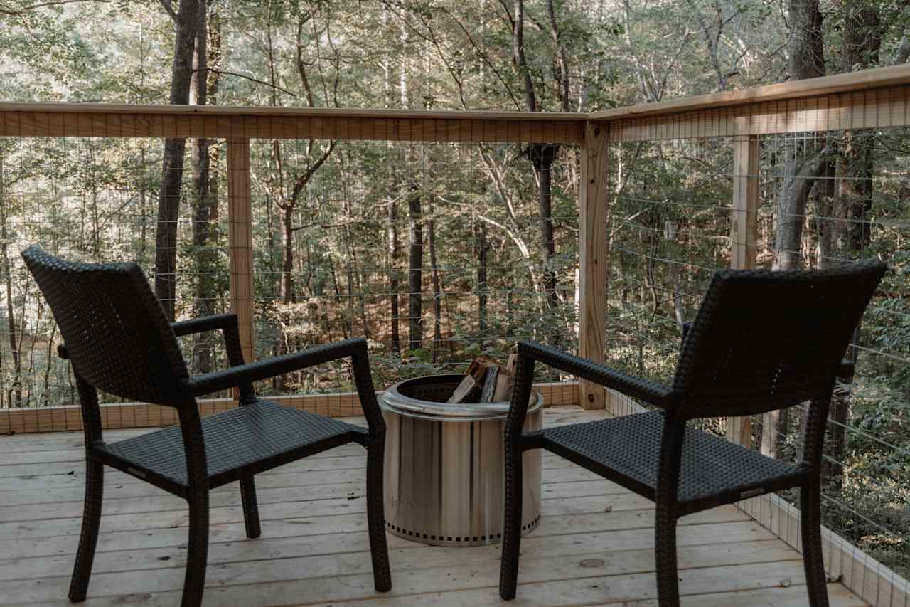 Fire pit & chairs on the deck