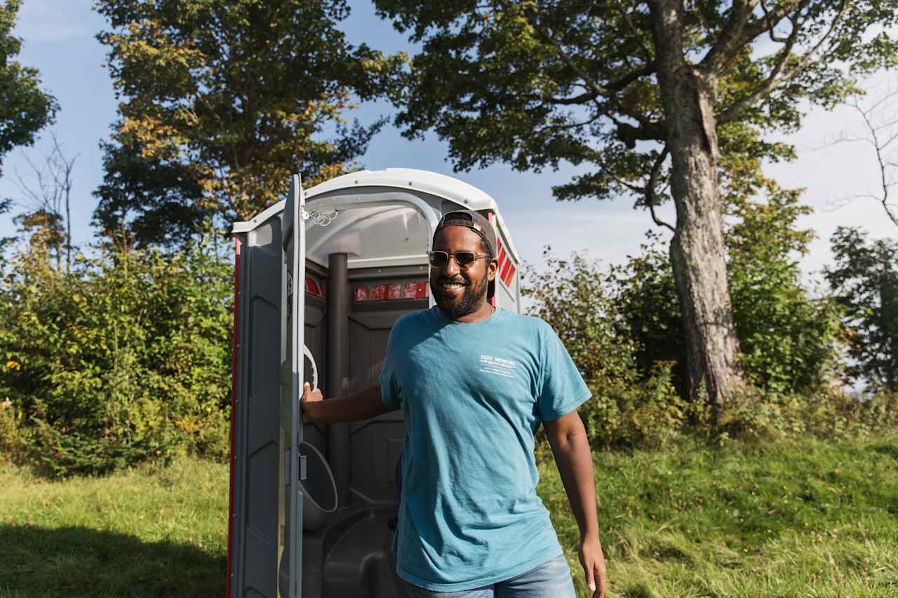 We love campsites with a super-clean toilet! Five stars for cleanliness. 